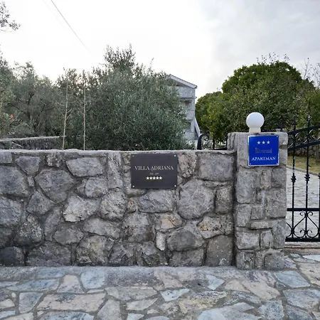 Adriana Apartament *