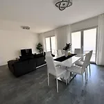 Adriana Apartament Lakmartin