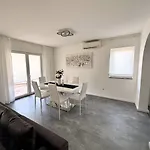 Apartament Adriana *
